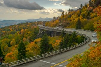 Linn Cove Viaduct in 4K